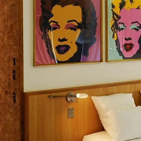 Hotel La Bastide De 3*